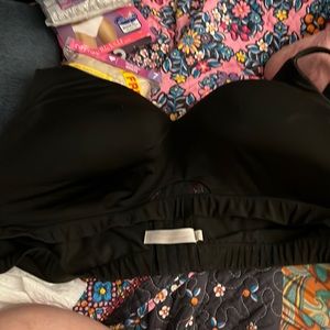 Size 52dd lane Bryant black bra with no underside